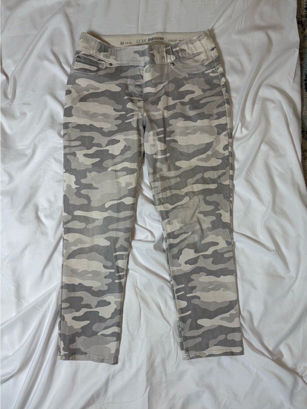 Luxe Gray & White Camo Crop Pants